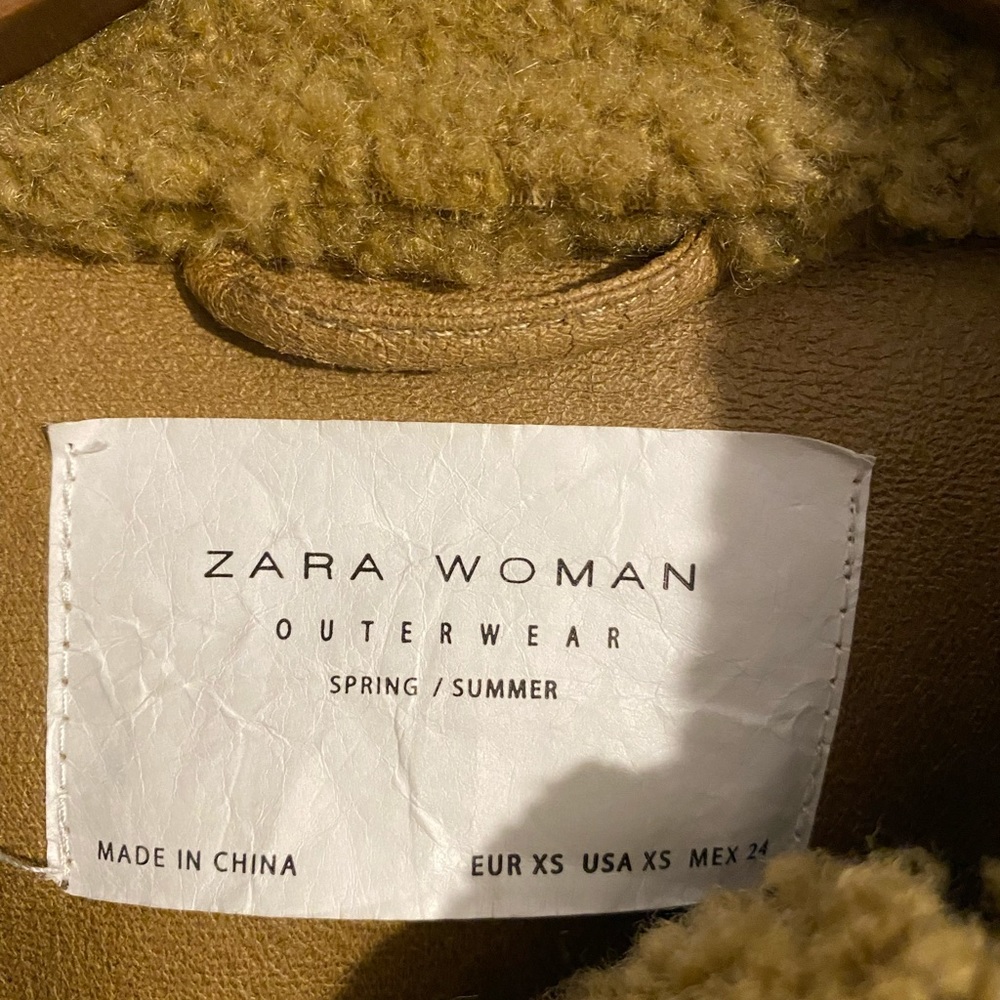 Warm fashionable short Jacket like New!